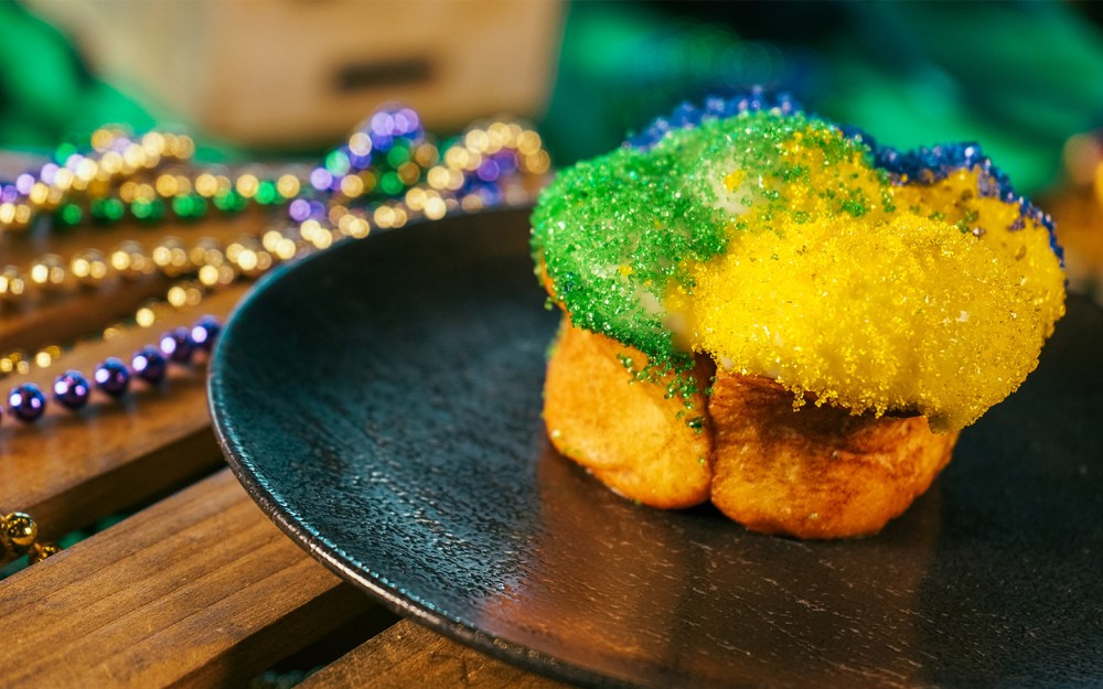 Universals-Mardi-Gras-King-Cake