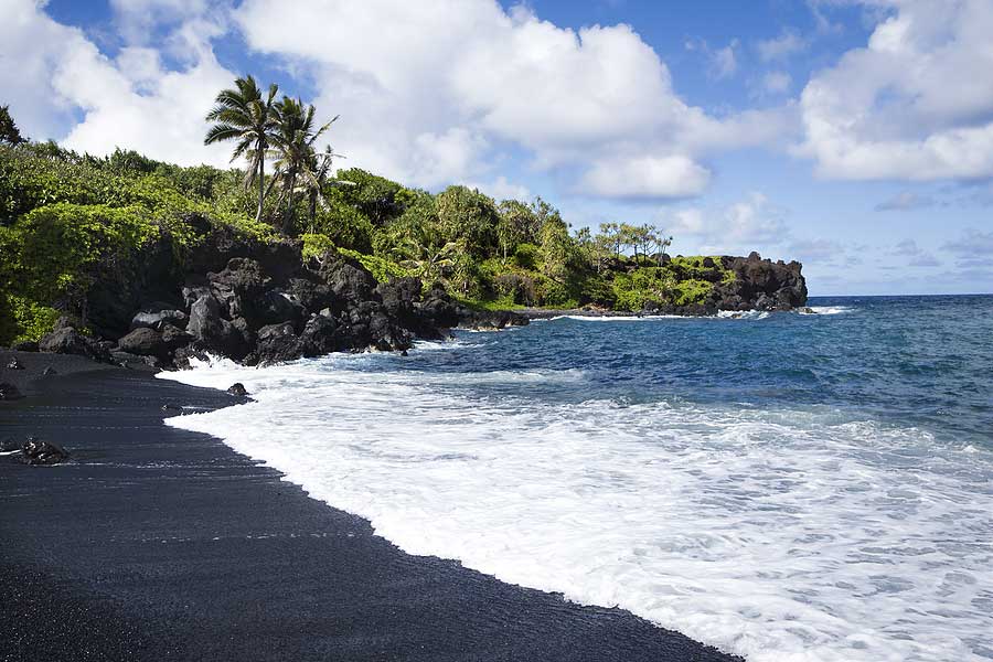 Black-Sand-Beach-Maui