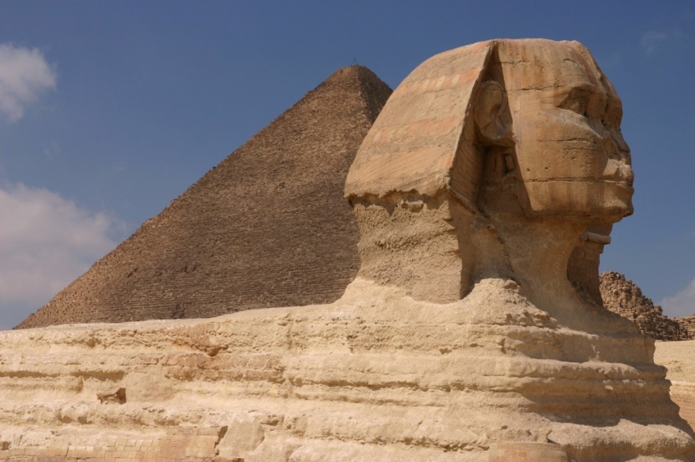 042-great-sphynx-and-khufus-great-pyramid-giza